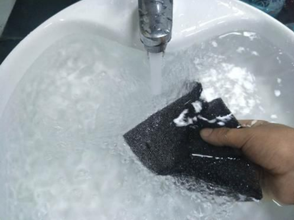 激光冷水機防塵網拆洗